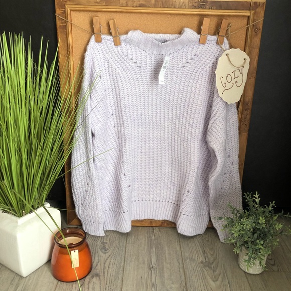 American Eagle Outfitters Sweaters - AE soft&cozy sweater!